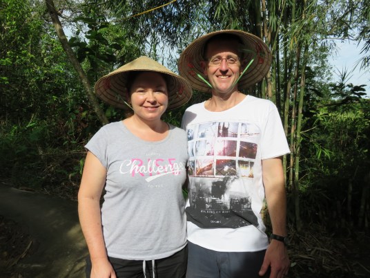 wearing Non Las - Green Village